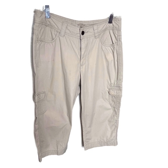 Riders by Lee Women's Brianna Cargo Capri Pants Size 10.  Tan color 18.5 inseam - Picture 3 of 7
